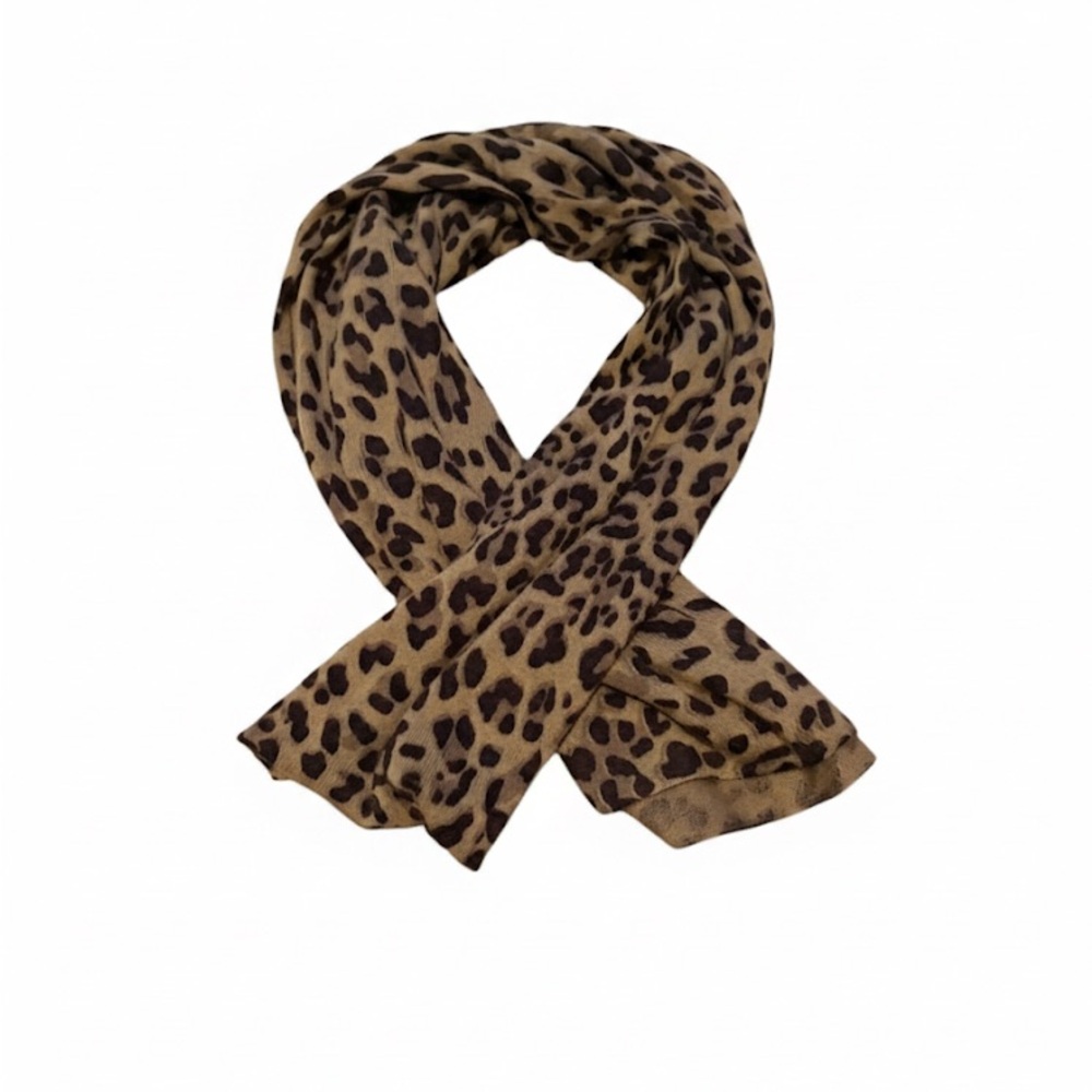 Elegant Leopard Print Knit Scarf